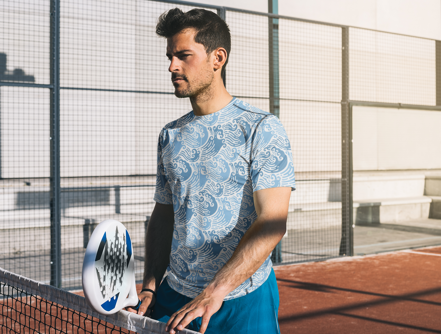 Vagues de la mer bleue